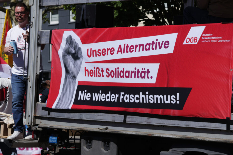 Verspätet und blockiert – ein frustrierender 1. Mai für Neonazis