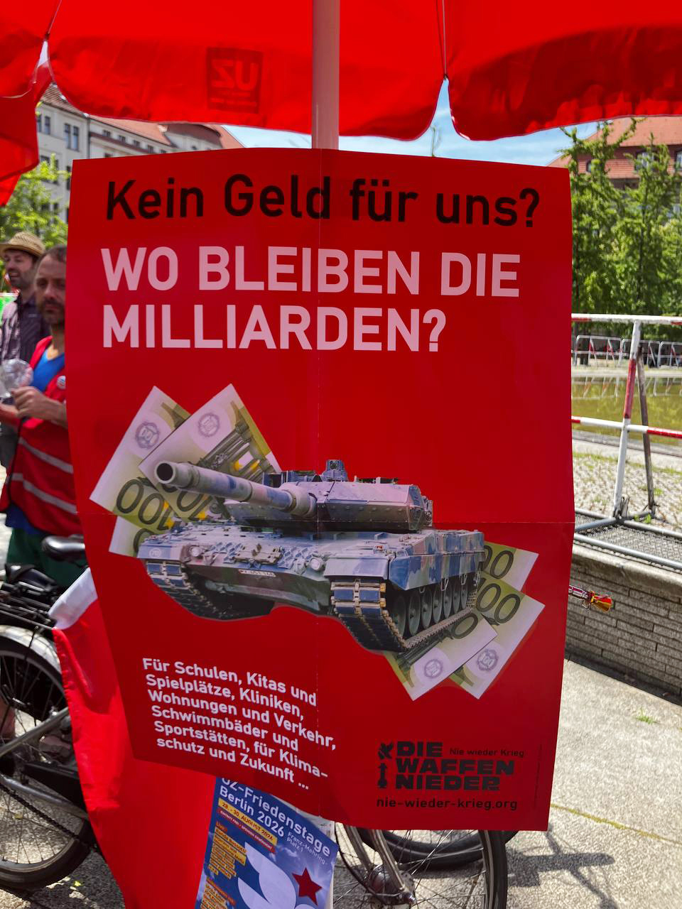 Burgfrieden heute? Gewerkschaftsführungen und Widerspruch von unten